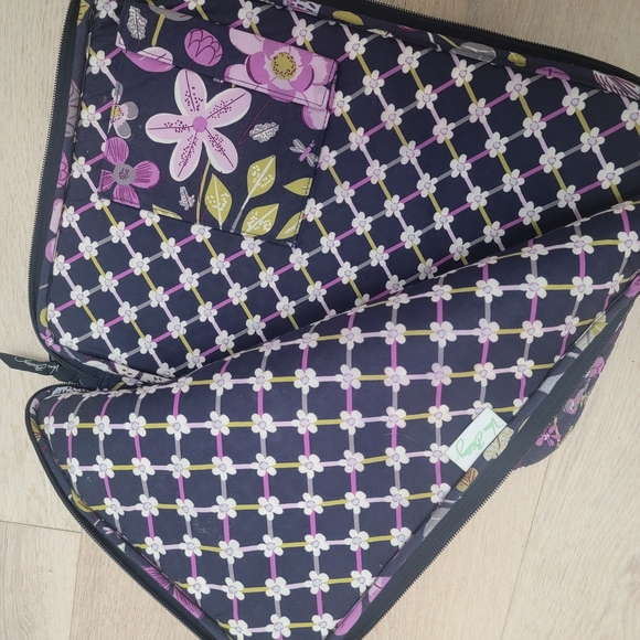 Vera Bradley Geometric Floral Laptop Sleeve - Picture 6 of 13